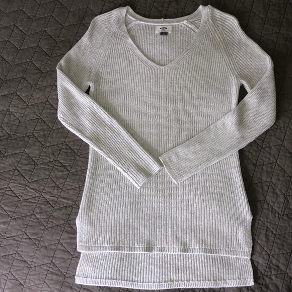 Old Navy Sweater - Picture 1 of 3